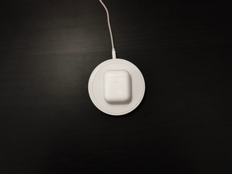 Cold Air Nebulization: The Future of Luxury Home Scenting - minimalist smart diffuser