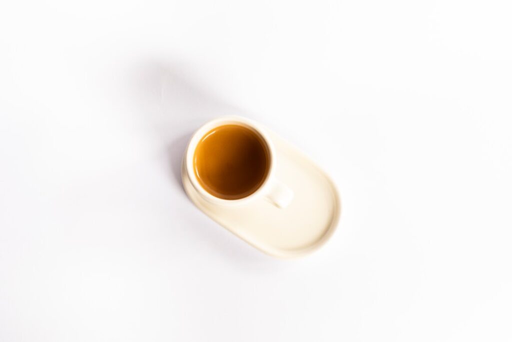 Sacred Scents: Elevating Personal Rituals with Luxury Aroma - minimalist ritual space