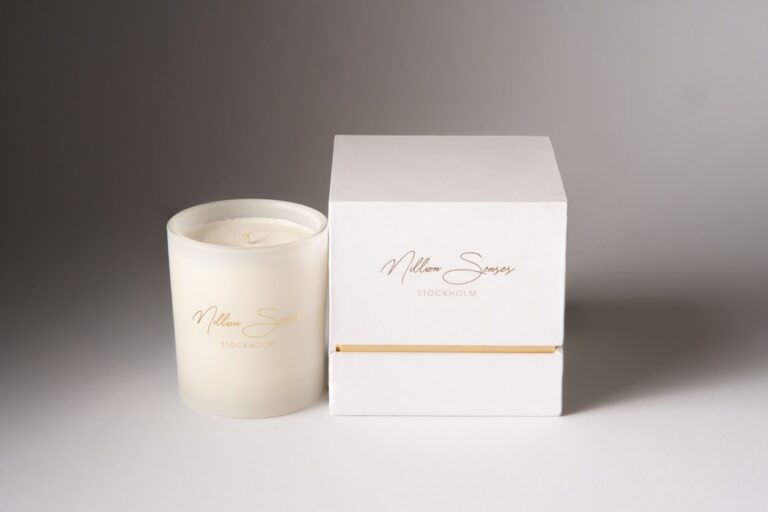 Cashmeran & Oud: Architecting Luxury Home Ambiance - minimalist luxury home fragrance
